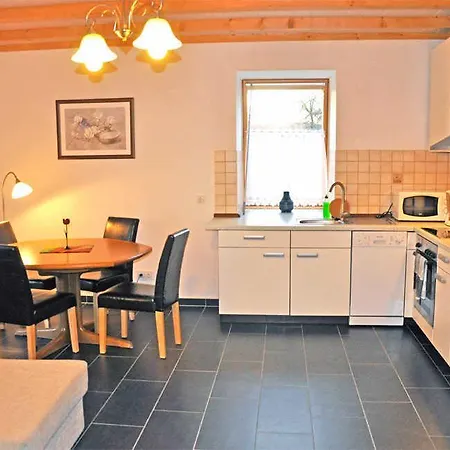 Appartement Und Ferienzimmer W Wesenberg