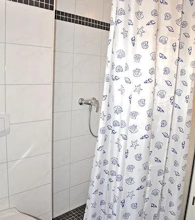 Appartement Und Ferienzimmer W Wesenberg