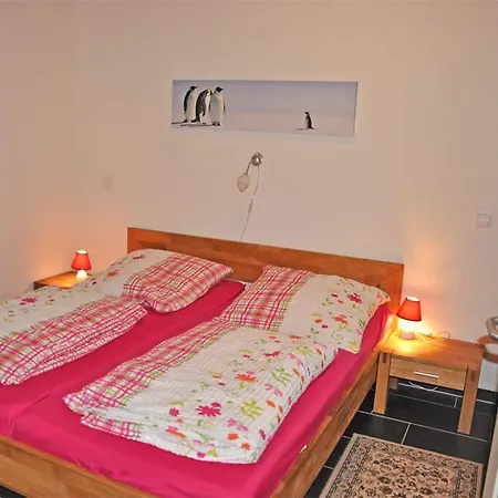 Appartement Und Ferienzimmer W Wesenberg